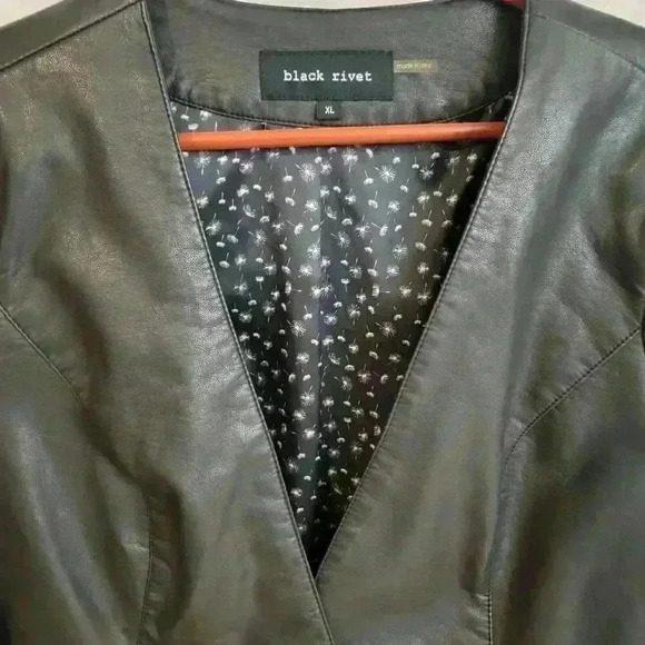 Black Rivet Blazer Jacket Womens XL Faux Leather Black One Button Collarless - Picture 3 of 16